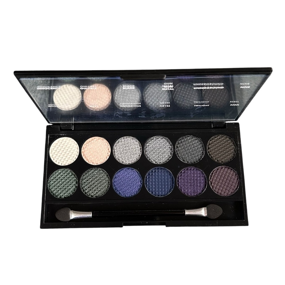 SALE Sleek MakeUP Bad Girl Divine Mineral Eyeshadow Palette Goth Emo Discont NWT